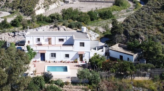 5 soveværelse Villa til salg i Almería by med swimmingpool garage - € 160.000 (Ref: 9805962)