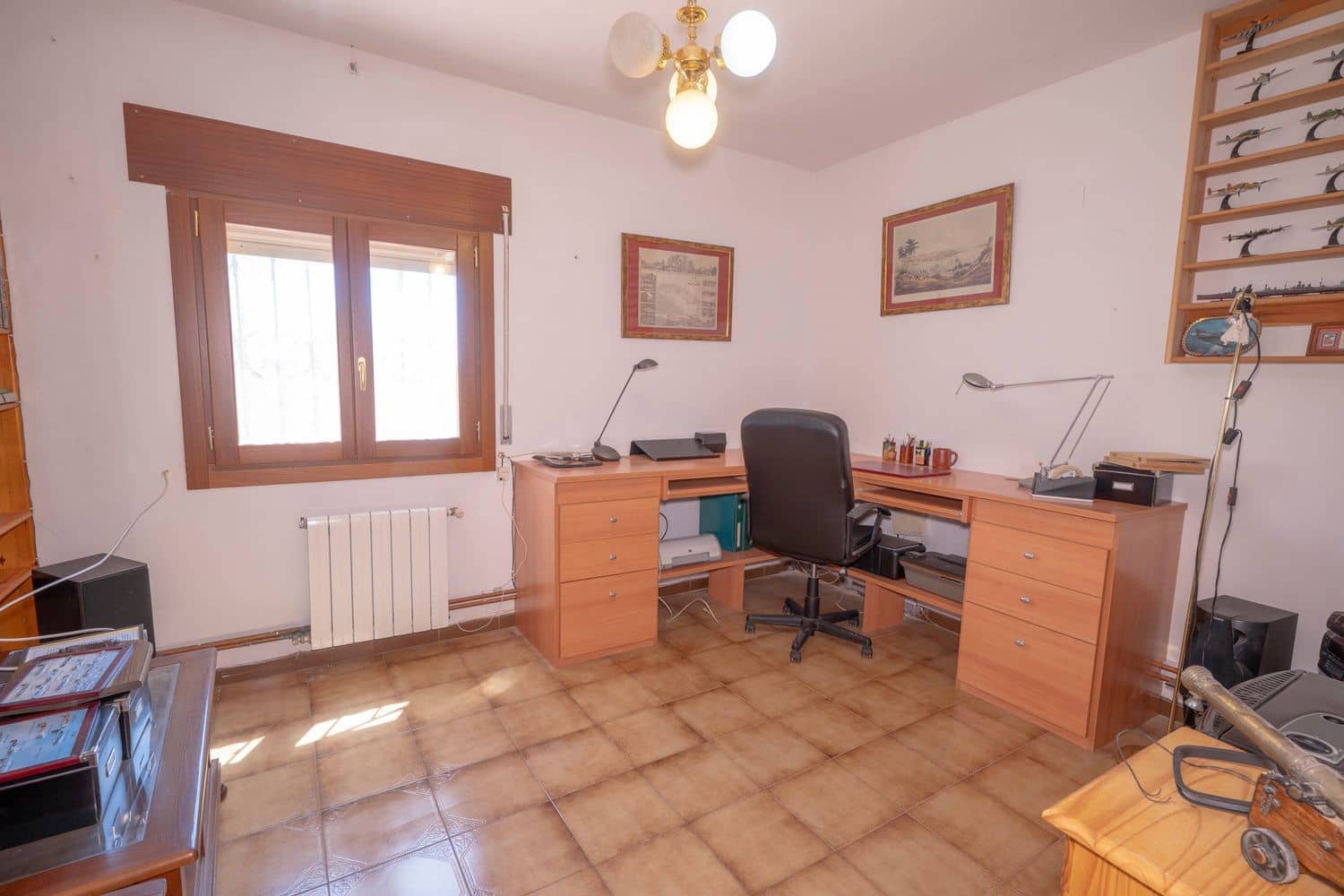 6 bedroom Villa for sale in Valor with pool garage - € 190,000 (Ref: 9893658)