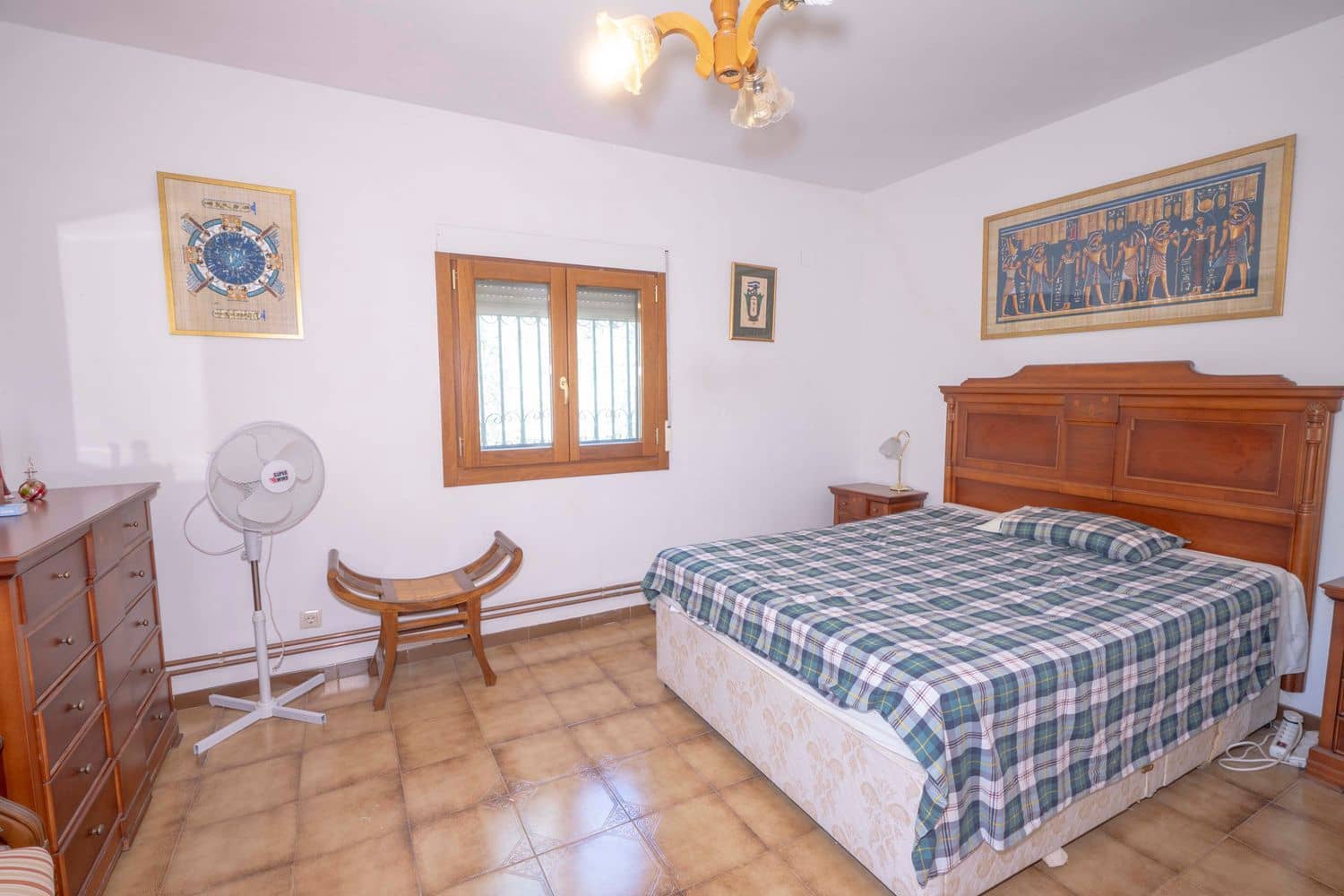 6 bedroom Villa for sale in Valor with pool garage - € 190,000 (Ref: 9893658)