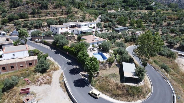 6 bedroom Villa for sale in Válor with pool garage - € 190,000 (Ref: 9893658)