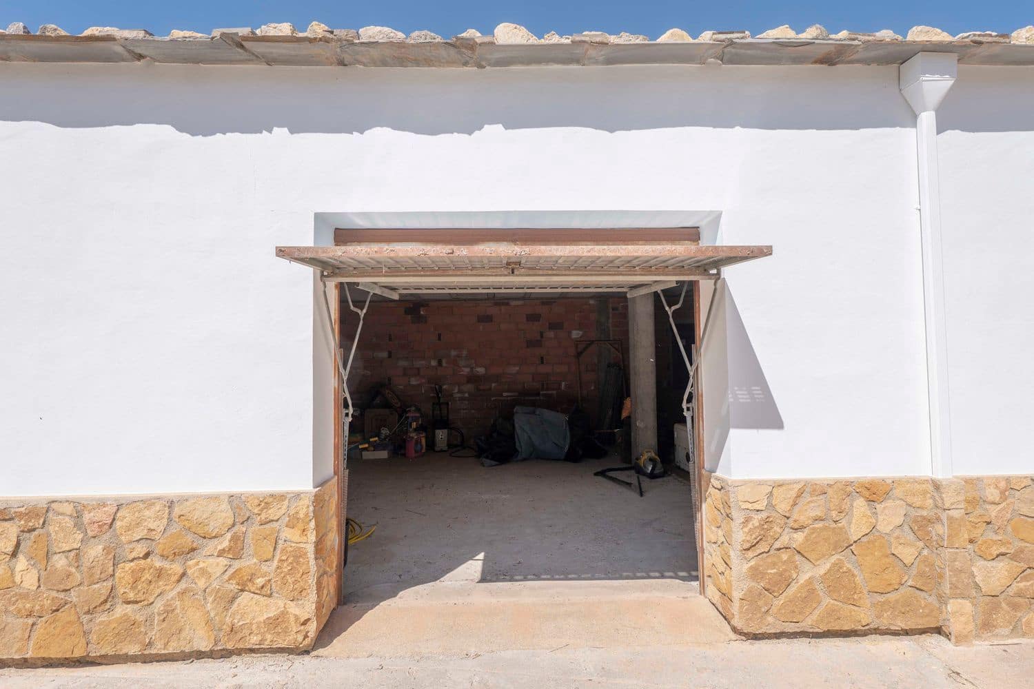 3 bedroom Villa for sale in Murtas with pool garage - € 350,000 (Ref: 9893659)