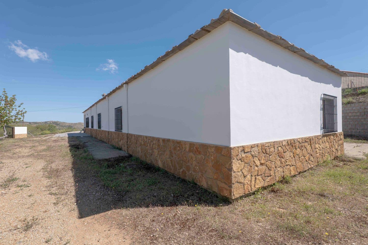 3 bedroom Villa for sale in Murtas with pool garage - € 350,000 (Ref: 9893659)