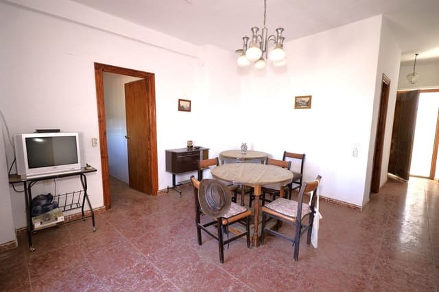Casa de 3 habitaciones en Laroles, Nevada en venta con garaje - 45.000 € (Ref: 9912431)