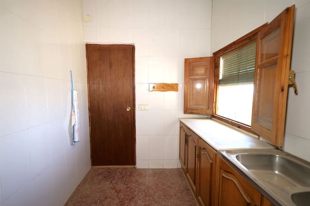 Casa de 3 habitaciones en Laroles, Nevada en venta con garaje - 45.000 € (Ref: 9912431)