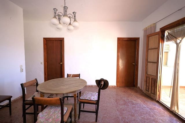 Casa de 3 habitaciones en Laroles, Nevada en venta con garaje - 45.000 € (Ref: 9912431)