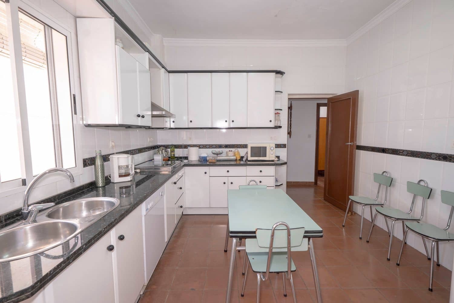 4 sovrum Lägenhet till salu i Ugijar med garage - 99 700 € (Ref: 9912432)