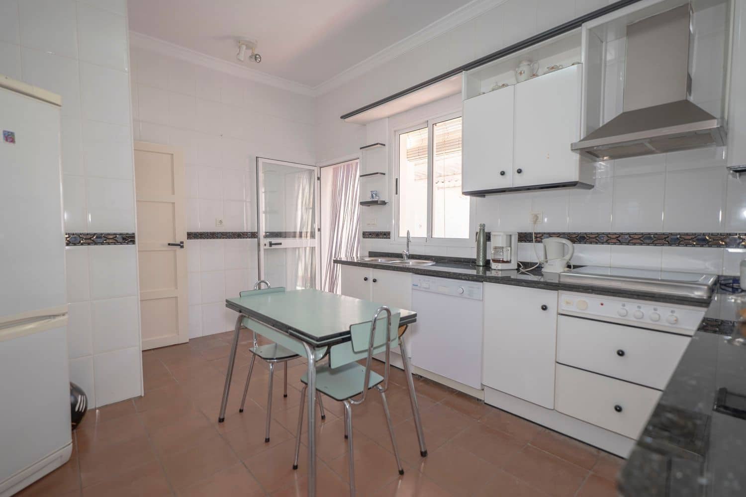 4 sovrum Lägenhet till salu i Ugijar med garage - 99 700 € (Ref: 9912432)