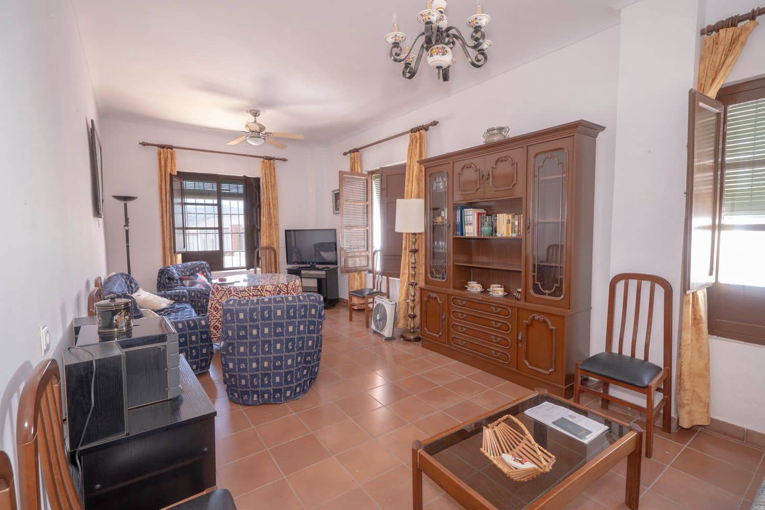 4 sovrum Lägenhet till salu i Ugijar med garage - 99 700 € (Ref: 9912432)