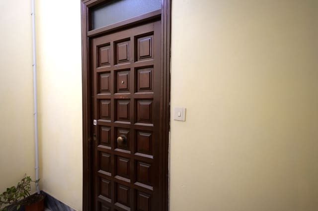 4 soverom Leilighet til salgs i Berja med garasje - € 85 000 (Ref: 9976664)