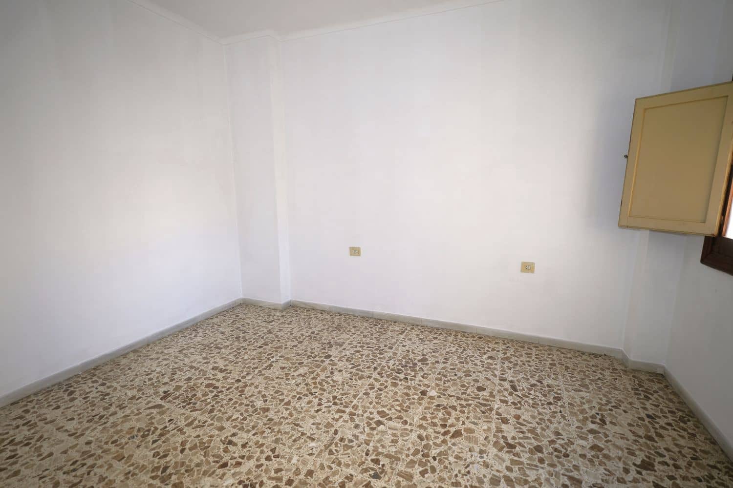 4 soveværelse Lejlighed til salg i Berja med garage - € 85.000 (Ref: 9976664)