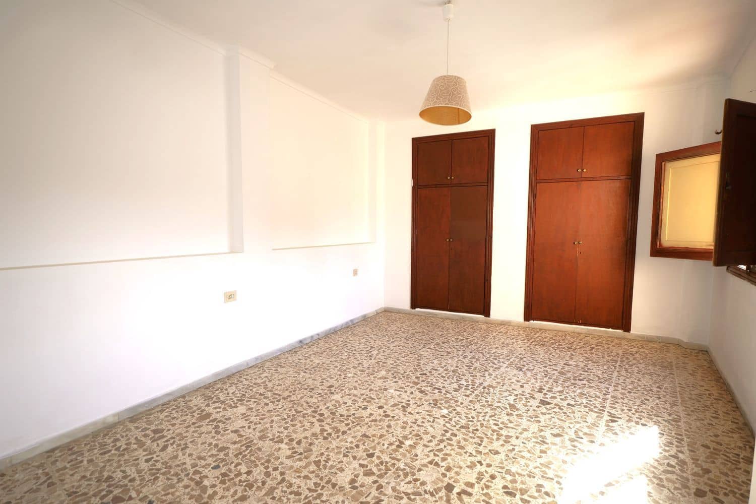 4 soveværelse Lejlighed til salg i Berja med garage - € 85.000 (Ref: 9976664)