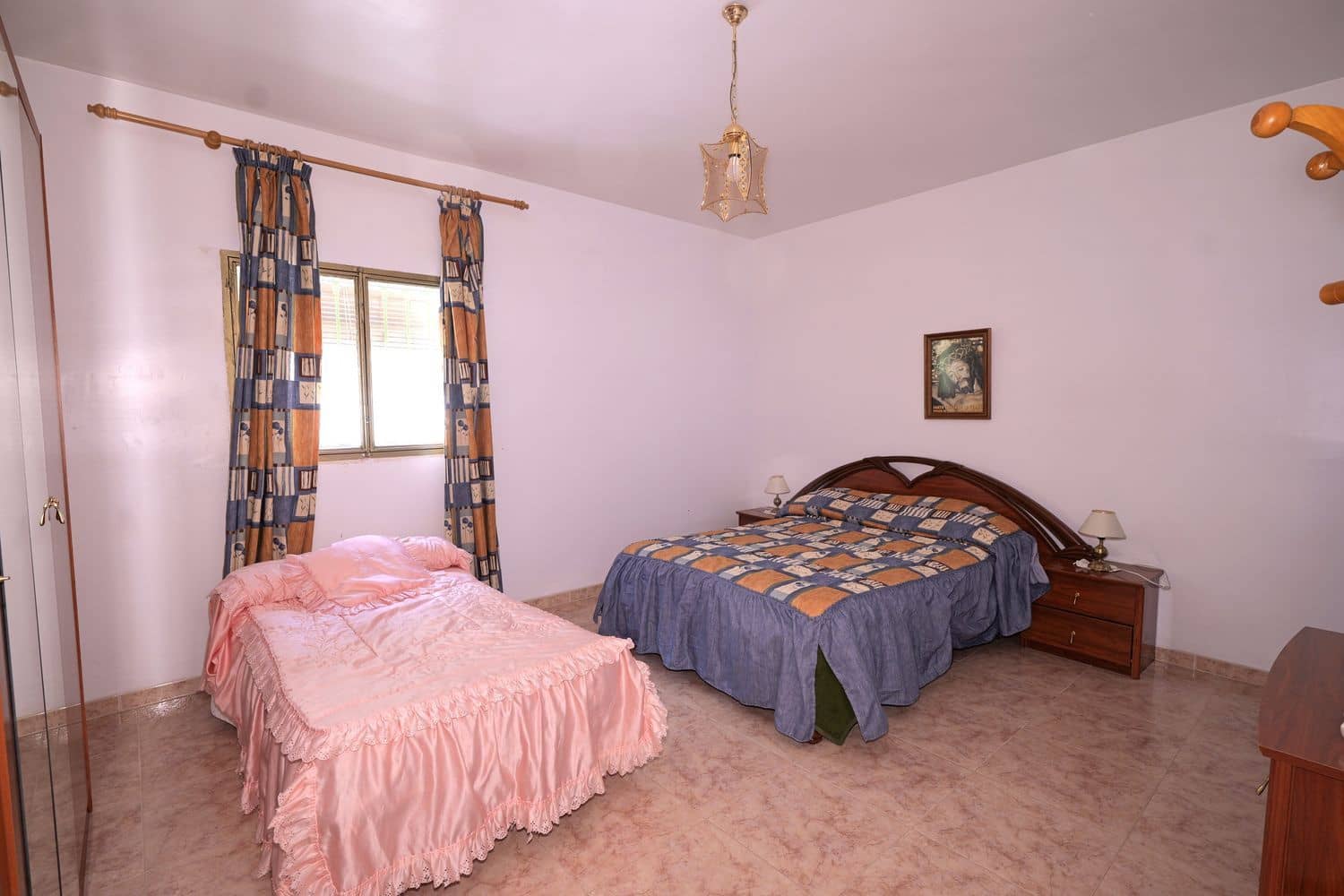 2 soveværelse Finca/Landehus til salg i Granada by med garage - € 85.000 (Ref: 9990156)
