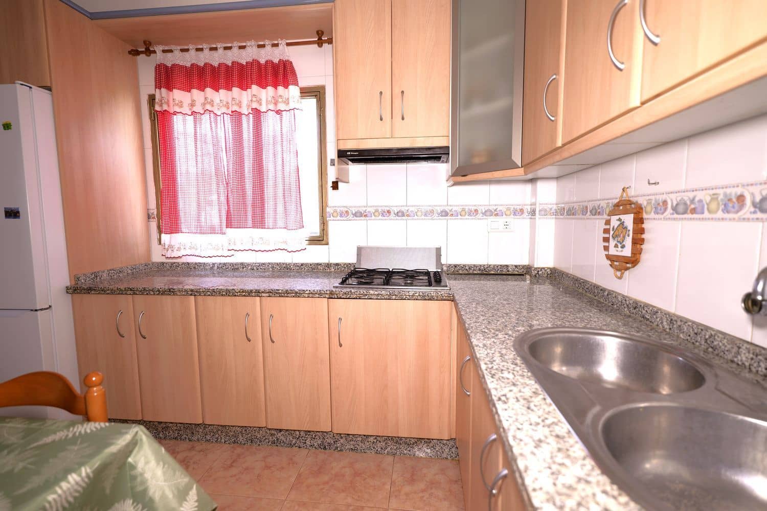 2 soveværelse Finca/Landehus til salg i Granada by med garage - € 85.000 (Ref: 9990156)