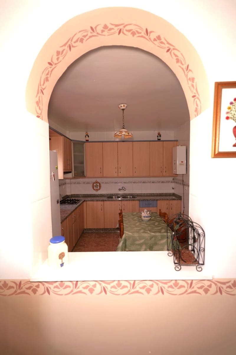 2 soveværelse Finca/Landehus til salg i Granada by med garage - € 85.000 (Ref: 9990156)