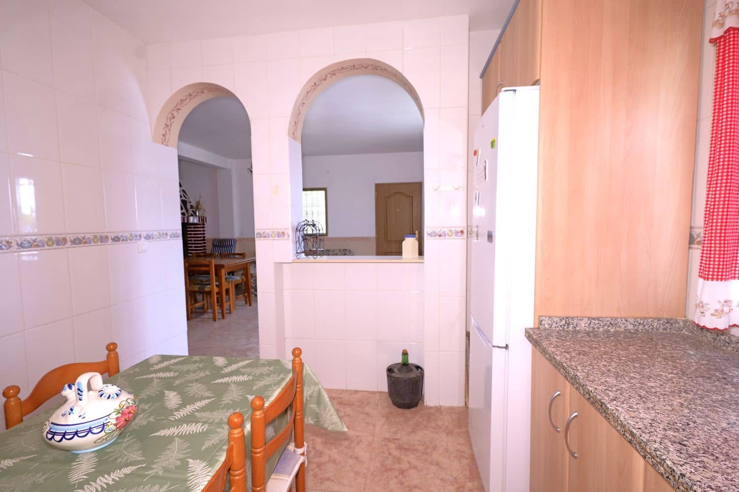 2 soveværelse Finca/Landehus til salg i Granada by med garage - € 85.000 (Ref: 9990156)