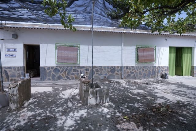 2 soveværelse Finca/Landehus til salg i Granada by med garage - € 85.000 (Ref: 9990156)