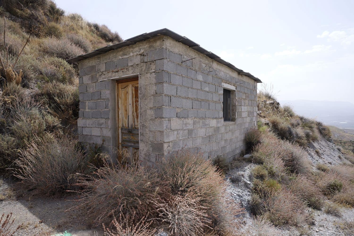 2 soveværelse Finca/Landehus til salg i Granada by med garage - € 85.000 (Ref: 9990156)
