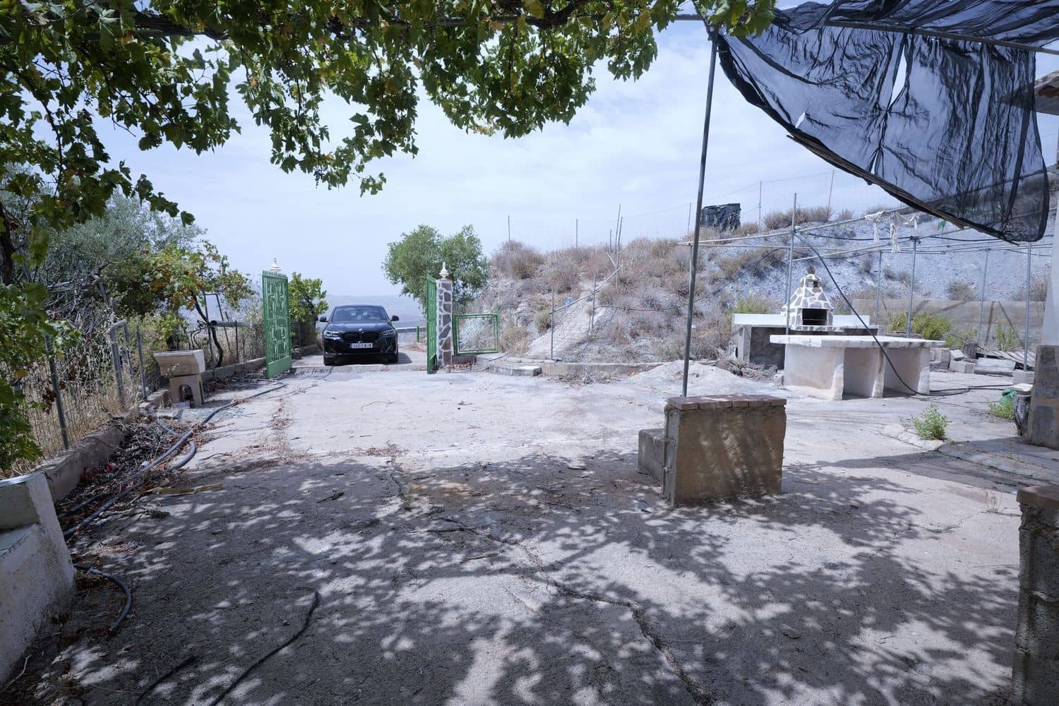 2 soveværelse Finca/Landehus til salg i Granada by med garage - € 85.000 (Ref: 9990156)