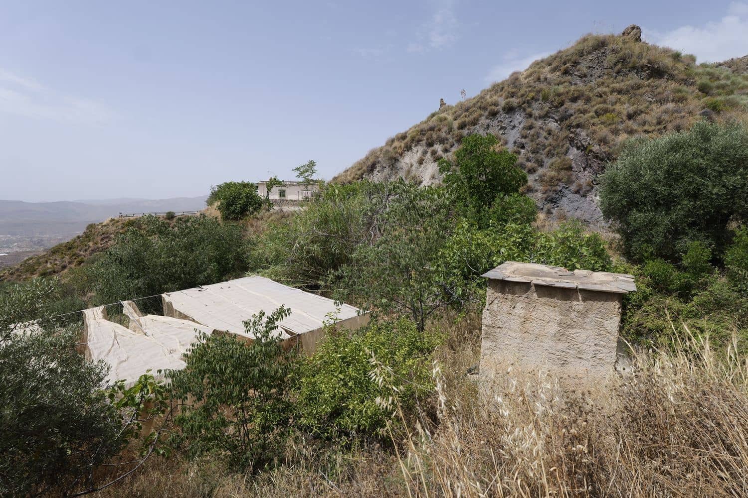 2 soveværelse Finca/Landehus til salg i Granada by med garage - € 85.000 (Ref: 9990156)