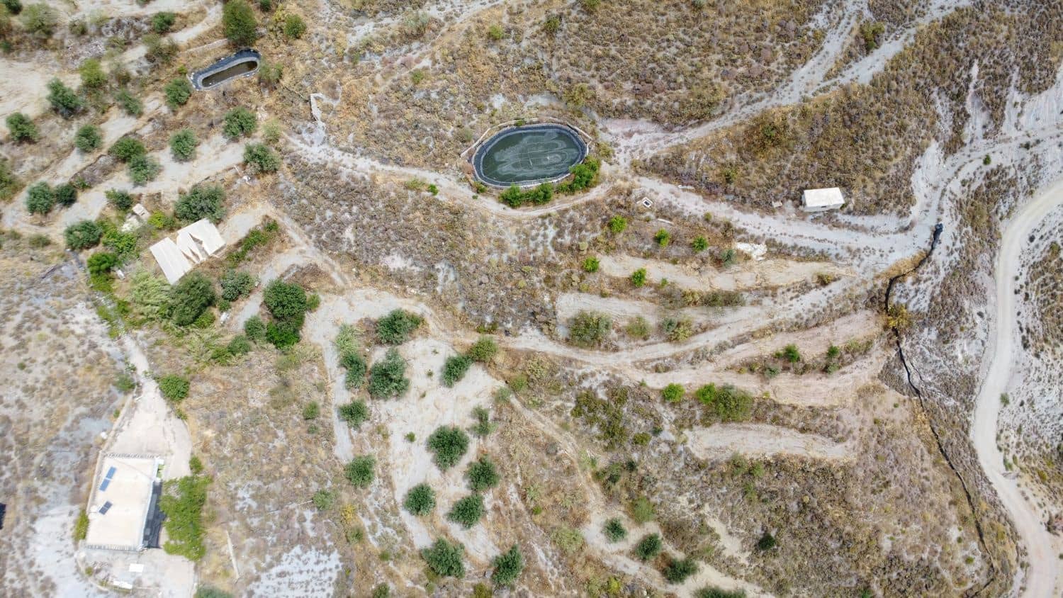 2 soveværelse Finca/Landehus til salg i Granada by med garage - € 85.000 (Ref: 9990156)