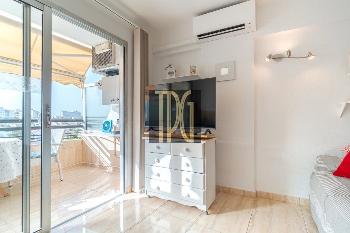 Appartement te koop in San Eugenio met zwembad - € 210.000 (Ref: 10114557)