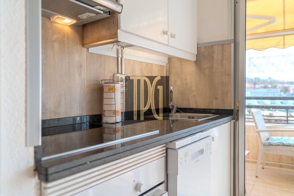 Appartement te koop in San Eugenio met zwembad - € 210.000 (Ref: 10114557)