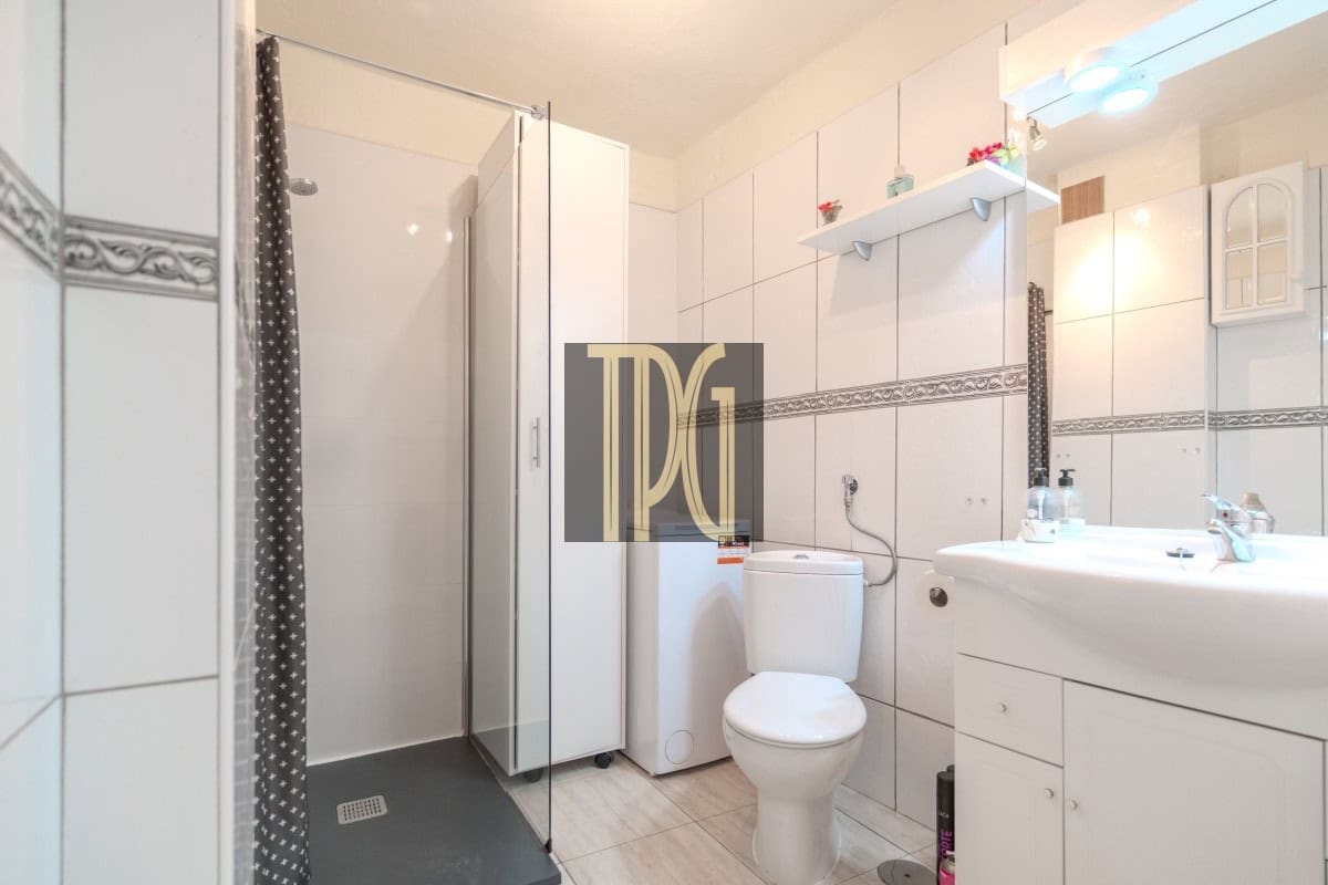 Appartement te koop in San Eugenio met zwembad - € 210.000 (Ref: 10114557)