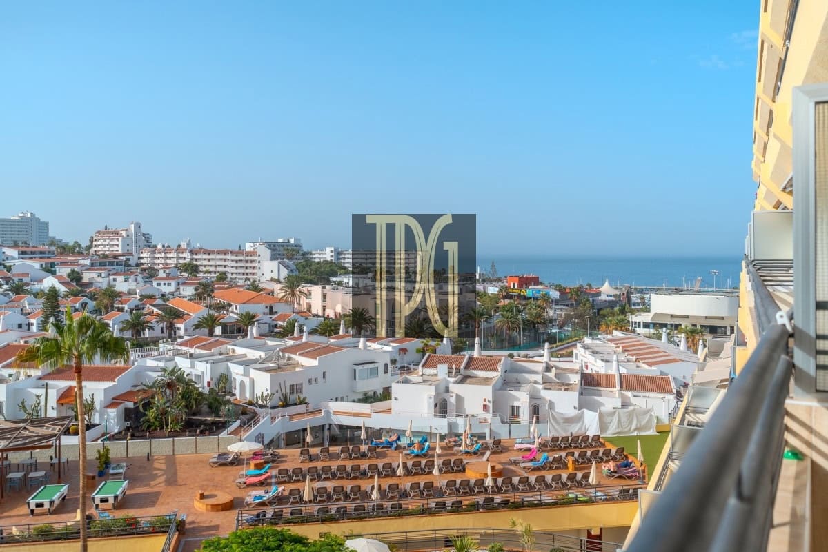 Appartement te koop in San Eugenio met zwembad - € 210.000 (Ref: 10114557)