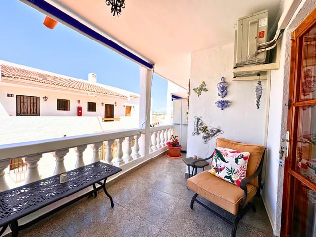 1 makuuhuone Huoneisto myytävänä paikassa Los Cristianos, Arona mukana uima-altaan - 240 000 € (Ref: 10114560)