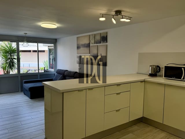 Apartamento de 1 habitación en Costa Adeje, Adeje en venta con piscina - 235.000 € (Ref: 10118590)