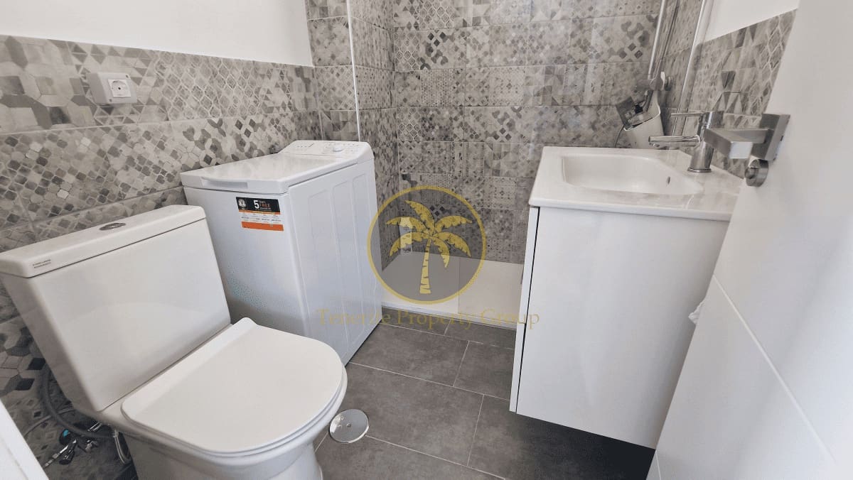 1 sovrum Lägenhet till salu i Playa de las Americas - 310 000 € (Ref: 8217448)