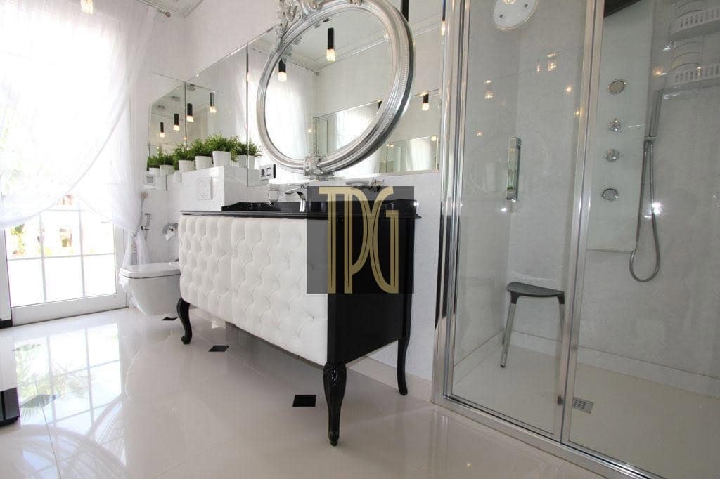 6 bedroom Villa for sale in Costa Adeje - € 4,500,000 (Ref: 8459493)