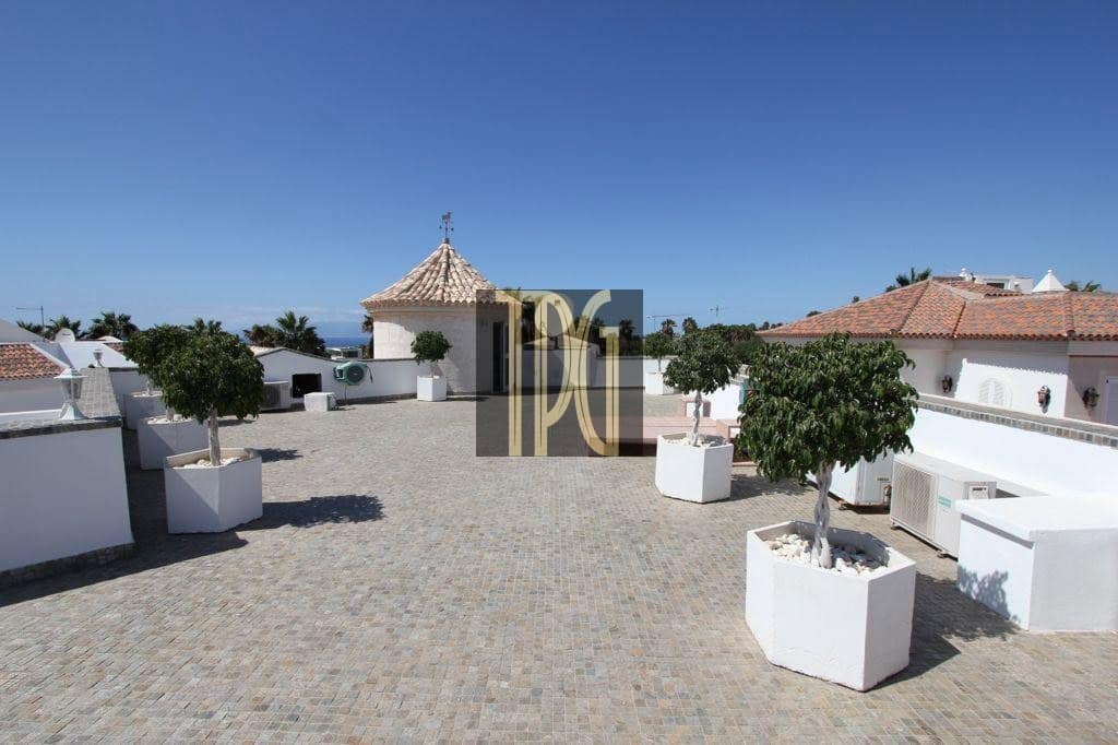 6 bedroom Villa for sale in Costa Adeje - € 4,500,000 (Ref: 8459493)