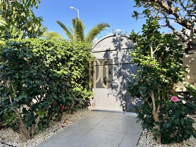 4 soveværelse Villa til salg i El Madroñal, Adeje - € 1.390.000 (Ref: 8644735)