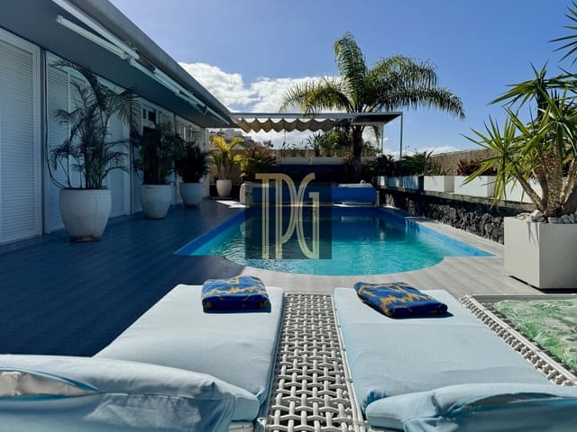 4 soverom Villa til salgs i El Madroñal, Adeje - € 1 200 000 (Ref: 8644735)