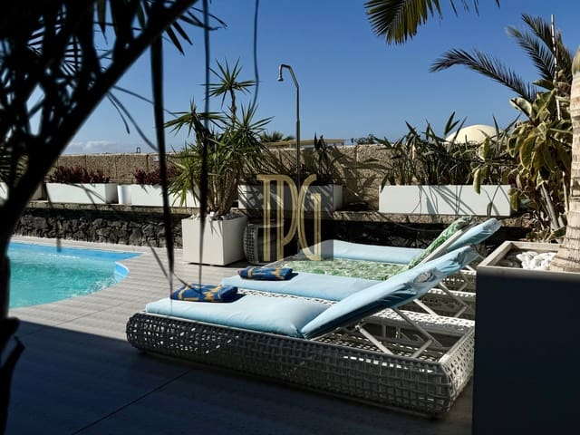 4 soverom Villa til salgs i El Madroñal, Adeje - € 1 200 000 (Ref: 8644735)