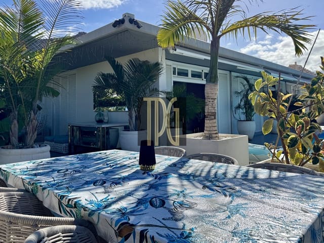 4 soverom Villa til salgs i El Madroñal, Adeje - € 1 200 000 (Ref: 8644735)