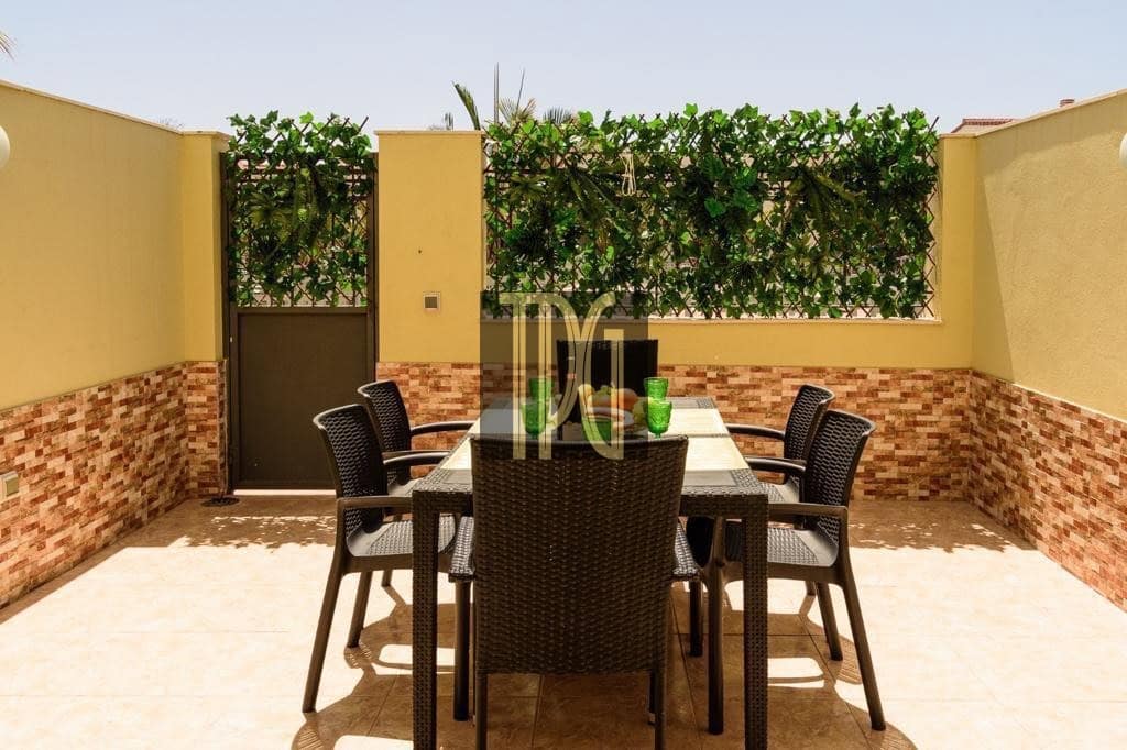 3 soveværelse Semi-Rækkehus til salg i Costa Adeje - € 590.000 (Ref: 8670074)