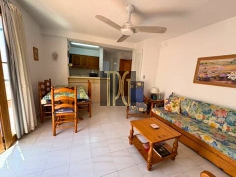 2 bedroom Apartment for sale in Los Cristianos - € 275,000 (Ref: 8889096)