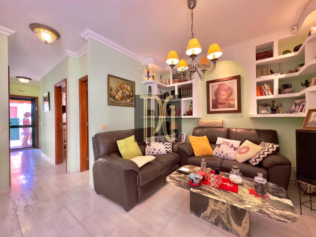 3 soveværelse Byhus til salg i Arona - € 399.900 (Ref: 9106319)