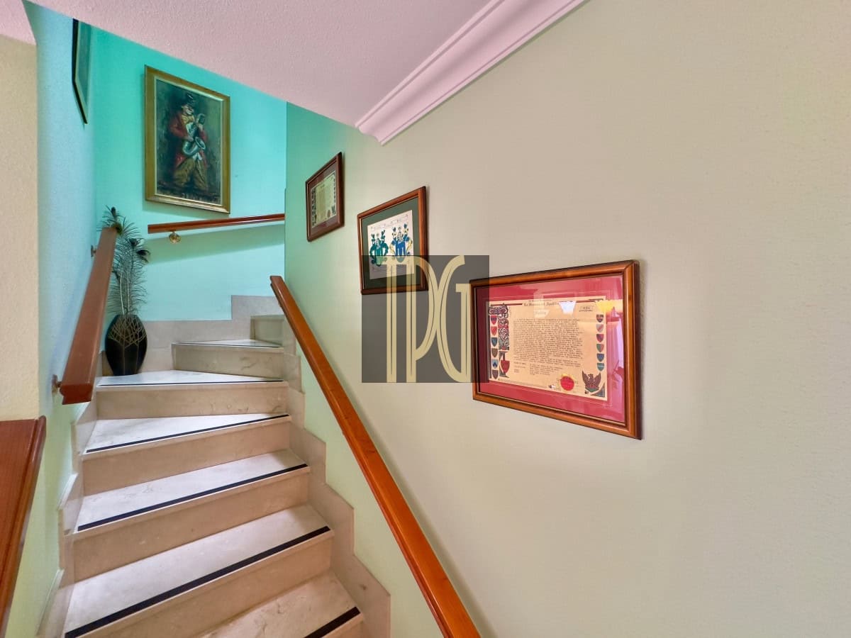 3 soveværelse Byhus til salg i Arona - € 399.900 (Ref: 9106319)