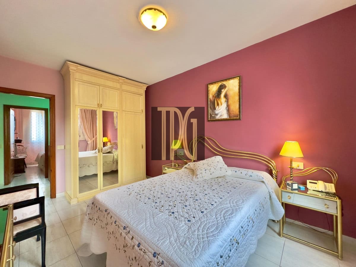 3 soveværelse Byhus til salg i Arona - € 399.900 (Ref: 9106319)