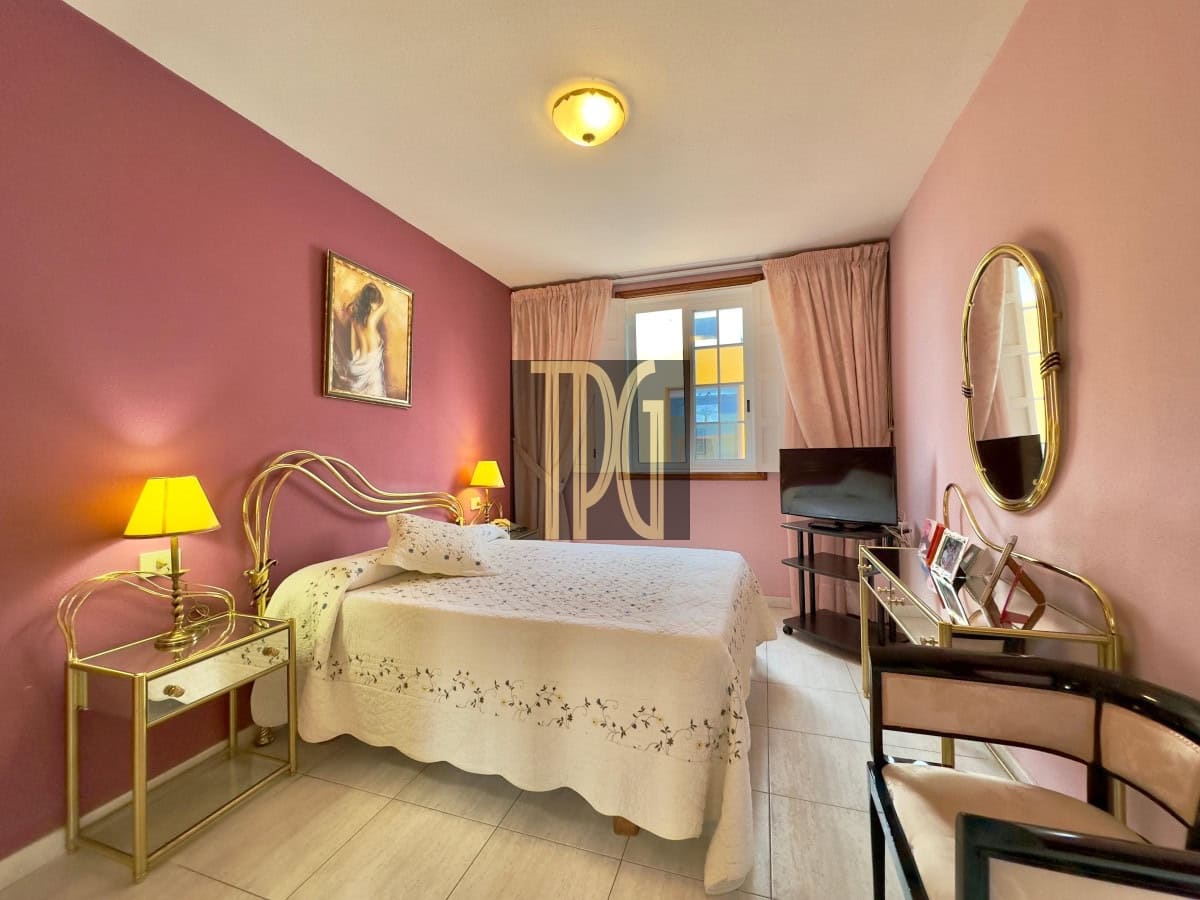 3 soveværelse Byhus til salg i Arona - € 399.900 (Ref: 9106319)