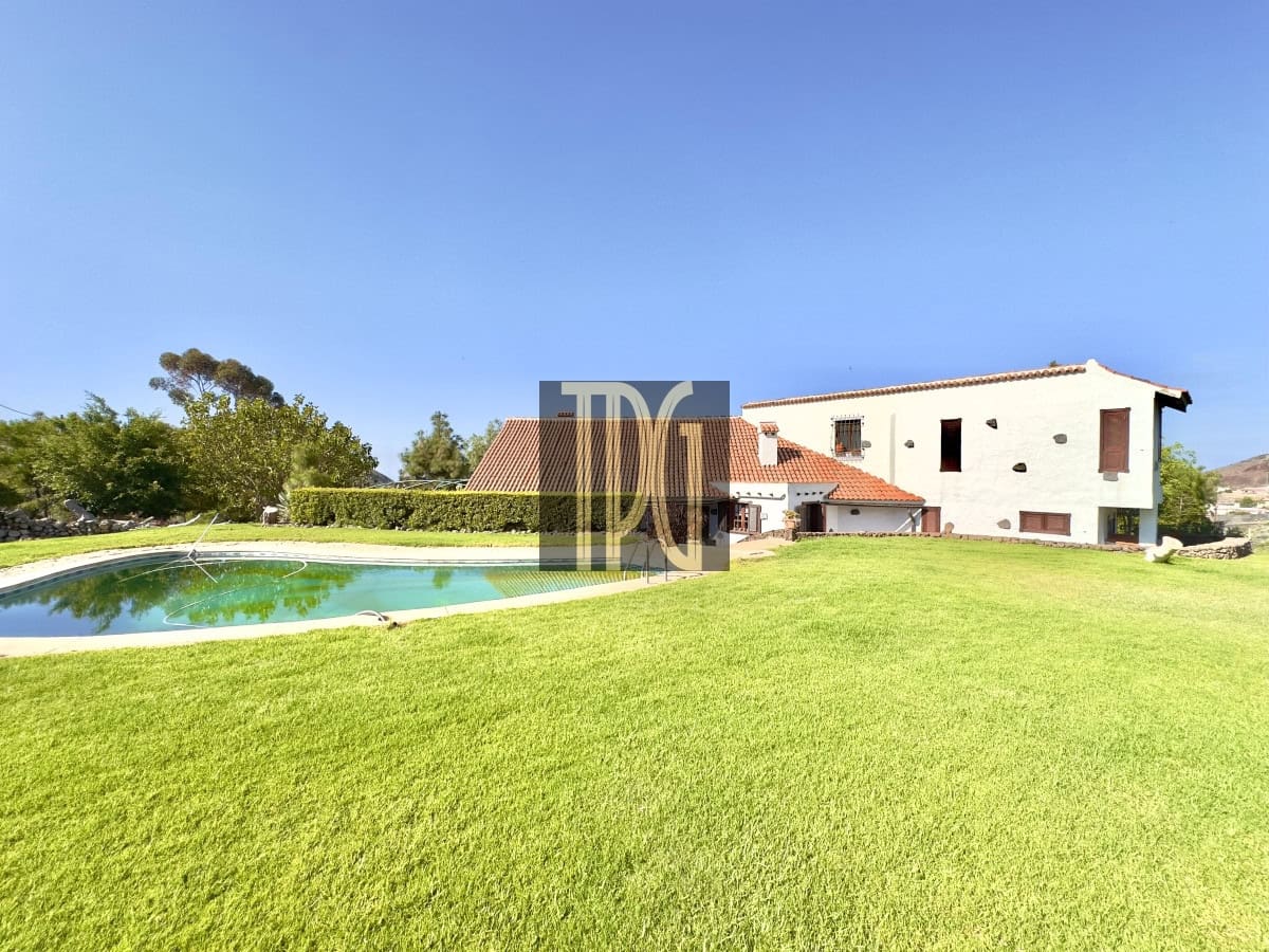 4 camera da letto Villa in vendita in La Camella - 2.000.000 € (Rif: 9107073)