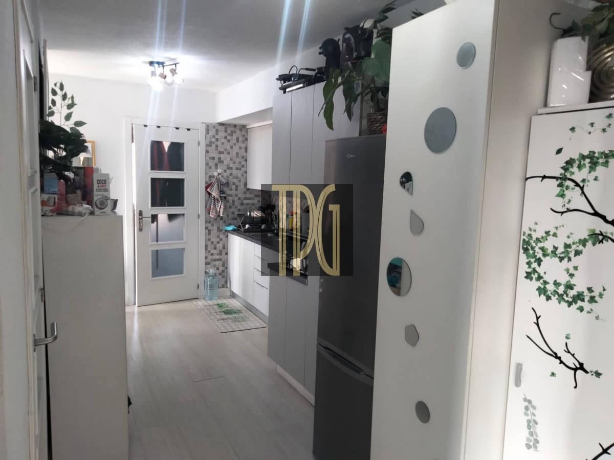 2 bedroom Apartment for sale in Los Cristianos - € 350,000 (Ref: 9183293)