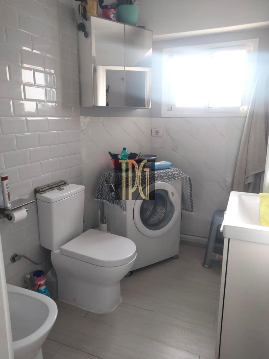 2 bedroom Apartment for sale in Los Cristianos - € 350,000 (Ref: 9183293)