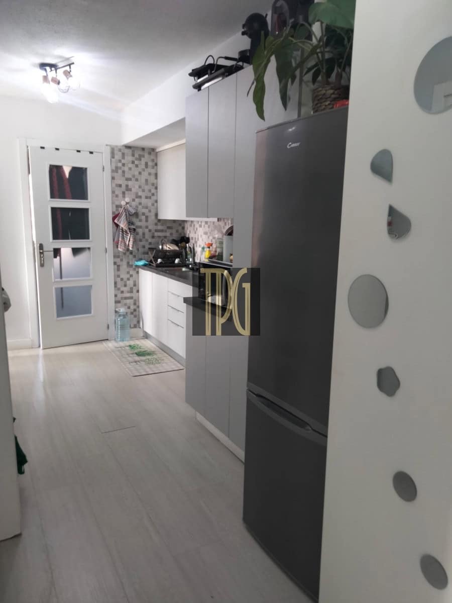 2 bedroom Apartment for sale in Los Cristianos - € 350,000 (Ref: 9183293)