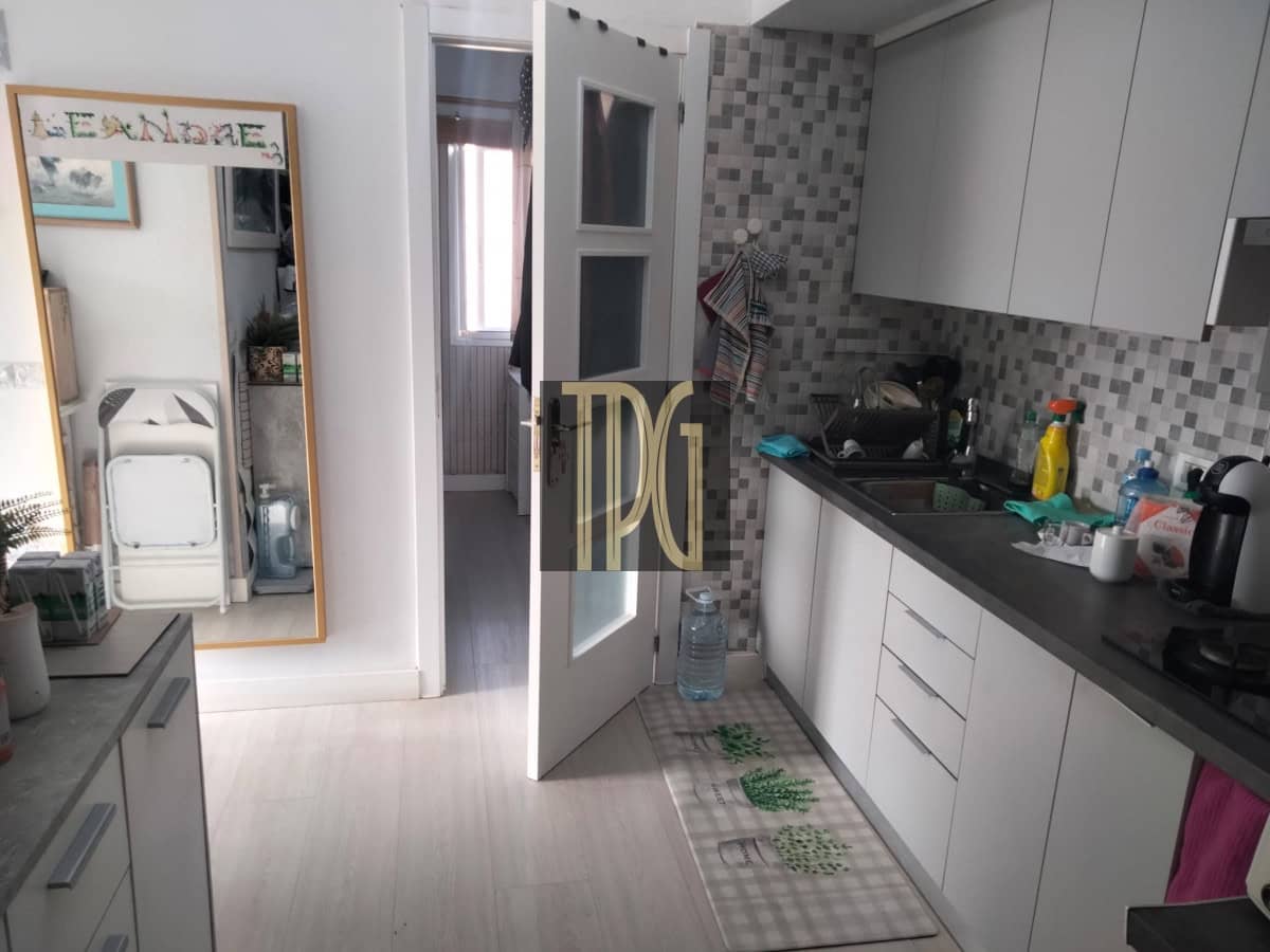 2 bedroom Apartment for sale in Los Cristianos - € 350,000 (Ref: 9183293)
