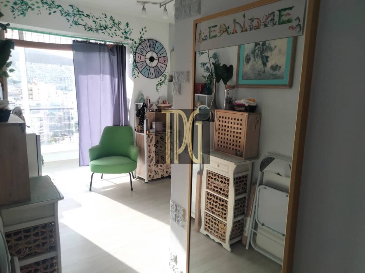 2 bedroom Apartment for sale in Los Cristianos - € 350,000 (Ref: 9183293)