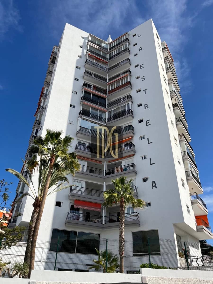 2 bedroom Apartment for sale in Los Cristianos - € 350,000 (Ref: 9183293)